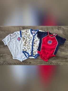 Lot Of 3 Chicago Cubs Baseball Bodysuits Size 3-6 Months Nike-Majestic-Pine